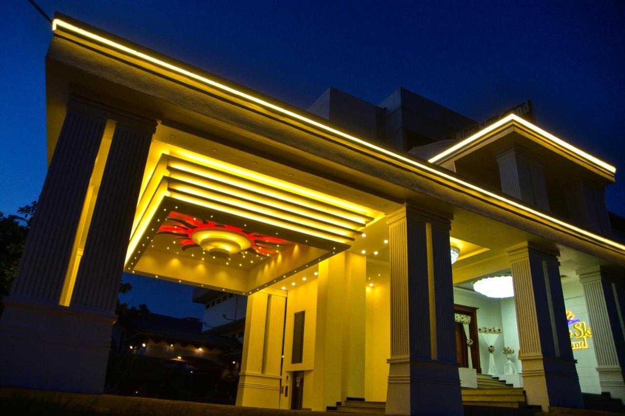 Hotel Blue Sky Kurunegala Exterior foto