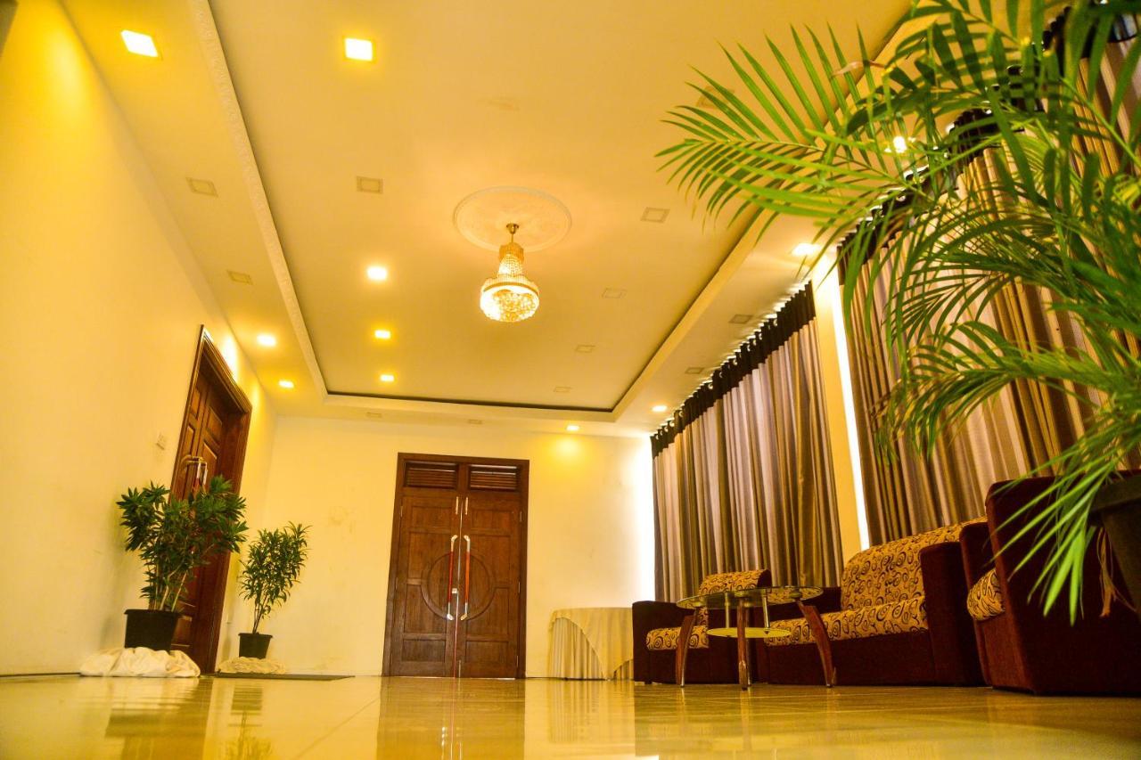 Hotel Blue Sky Kurunegala Exterior foto