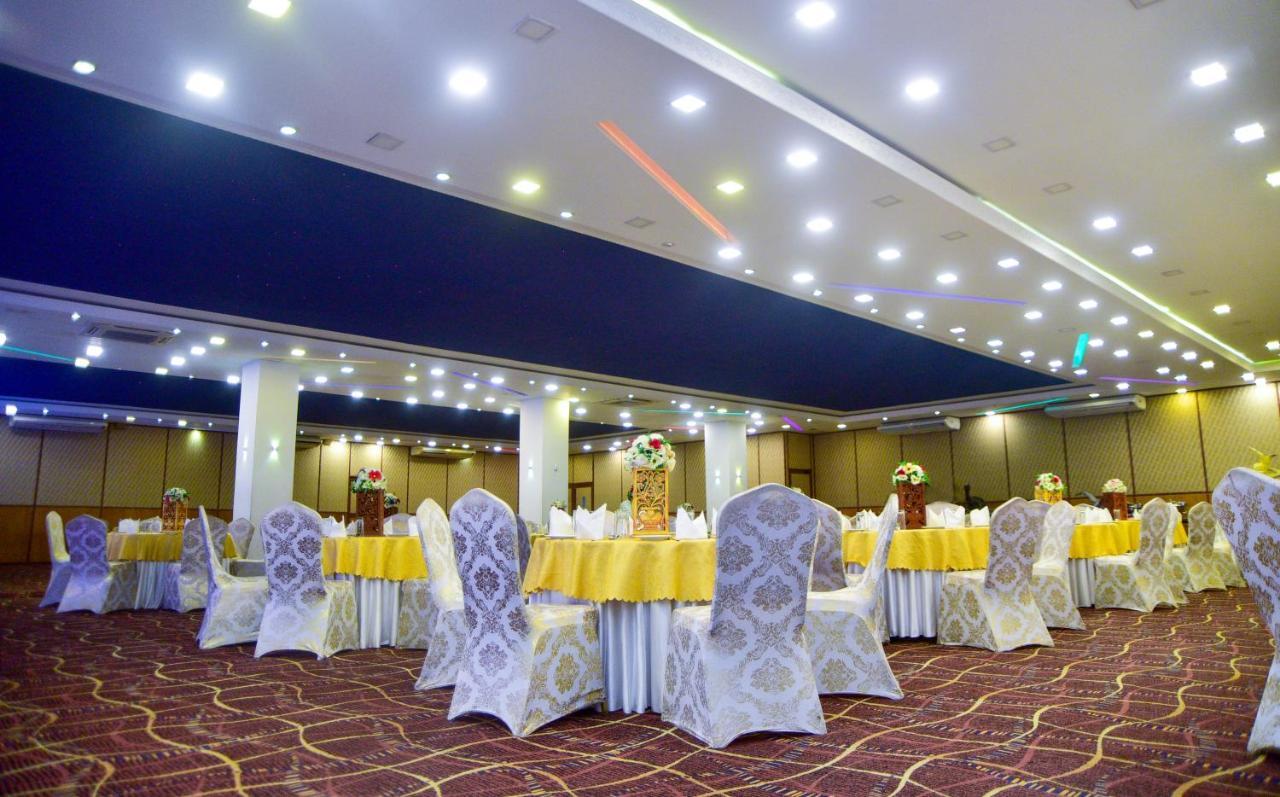 Hotel Blue Sky Kurunegala Exterior foto